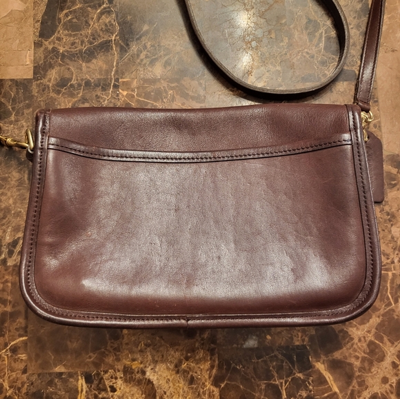 Vintage Coach Pocket Purse (style no. 9755) in brown leather.  - Picture 9 of 15